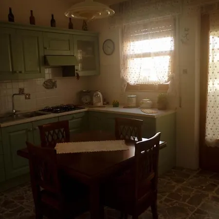 Casa Della Nonna Apartment *